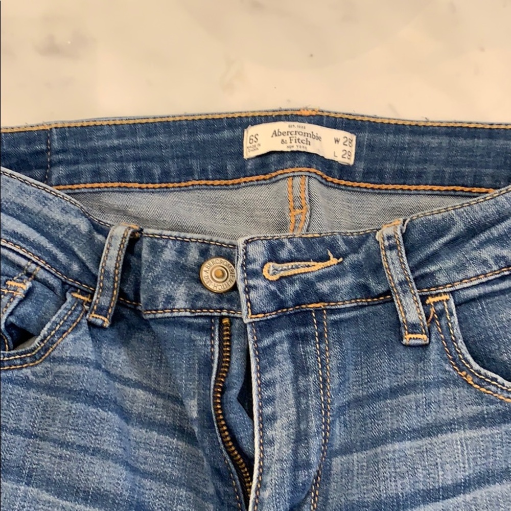 Abercrombie Med wash jean
